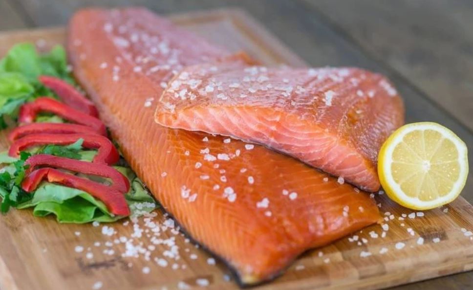 Łosoś wędzony na zimno płat