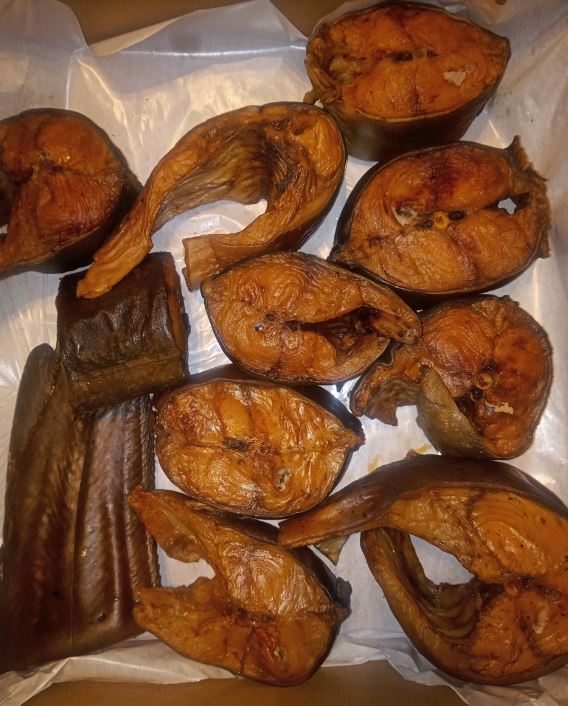 Sum wędzony – kawałki